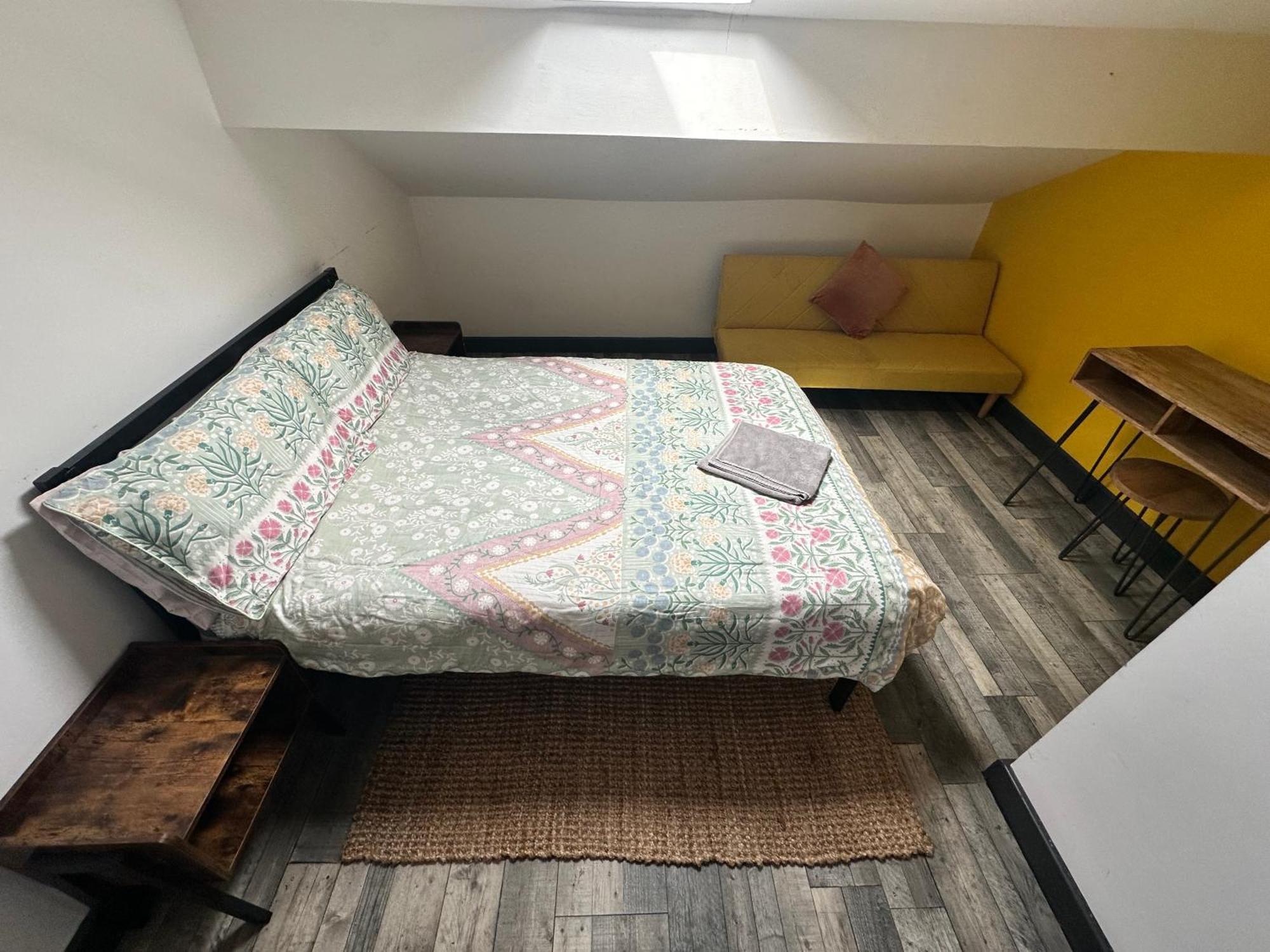 Town Center Willow Apartment - Sleeps Up To 10 - Dogs Welcome - 2 Minutes From Train Station Blackpool Dış mekan fotoğraf